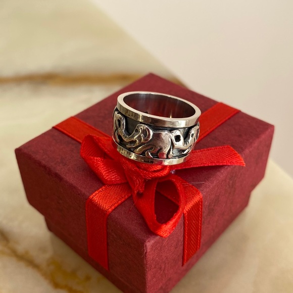 925 Sterling silver Elephant spinner wedding Band available sz 5 6 7 8 9 - Picture 9 of 12